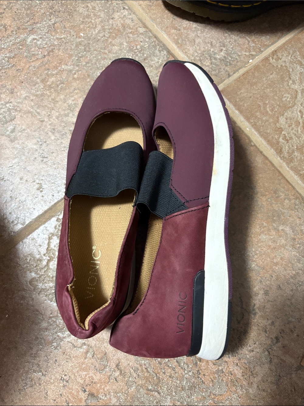 Vionic Women's Plum Slip-On Casual Mary Janes